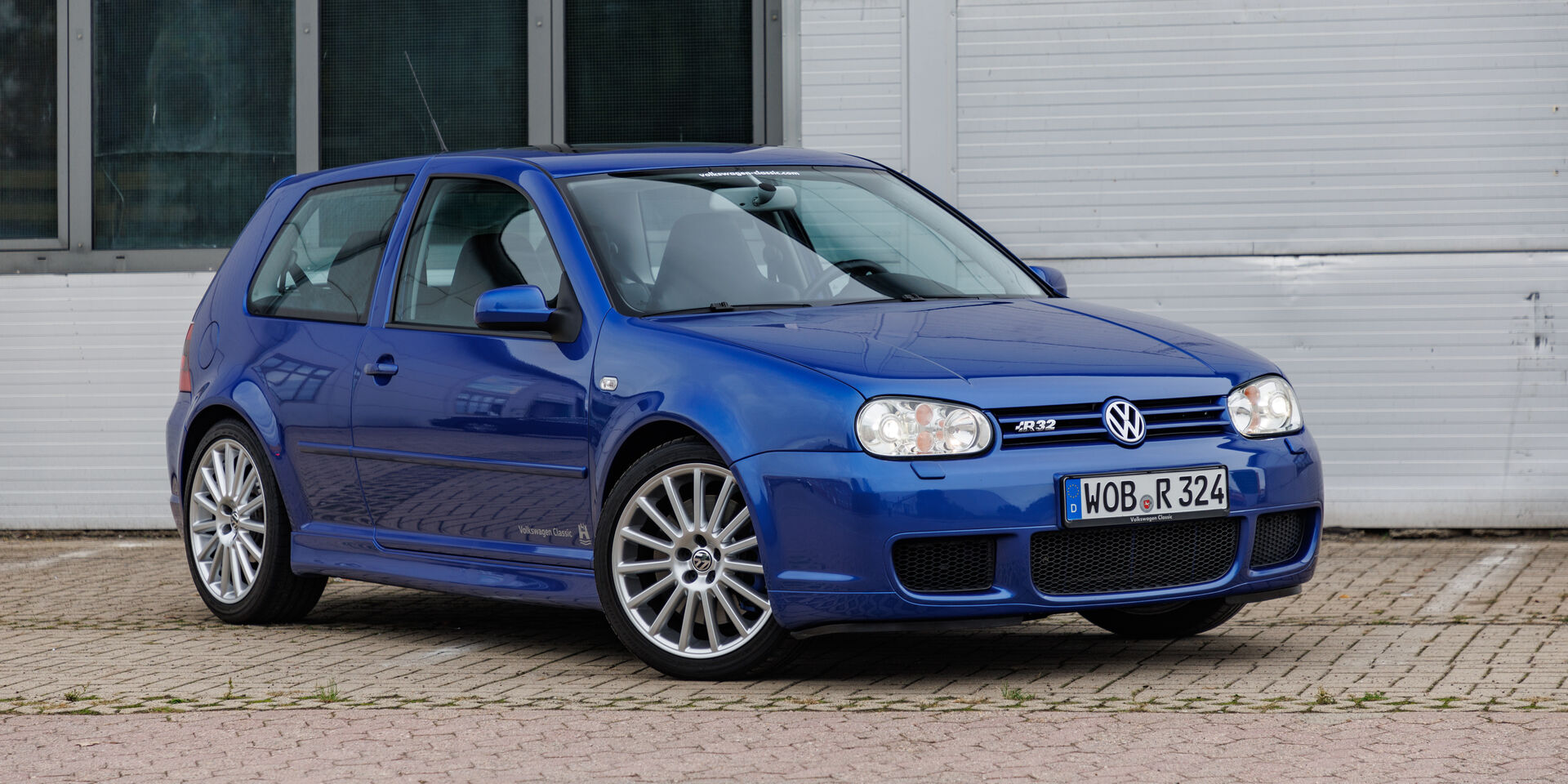 VW Golf IV R32 Mitten Ins HeRRRRz Auto illustrierte Das Schweizer 